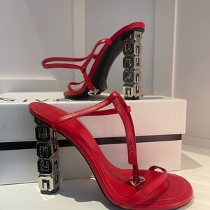 Givenchy G cube leather sandal